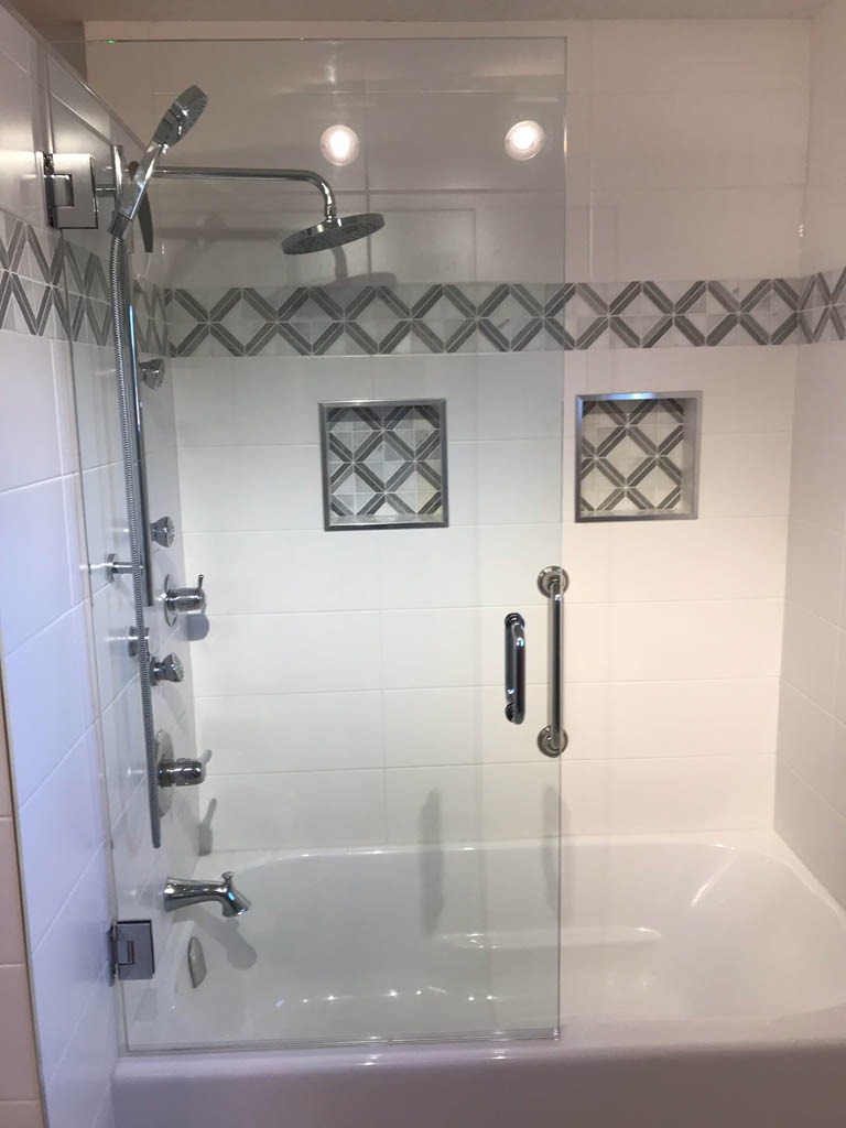 seamless tub shower doors